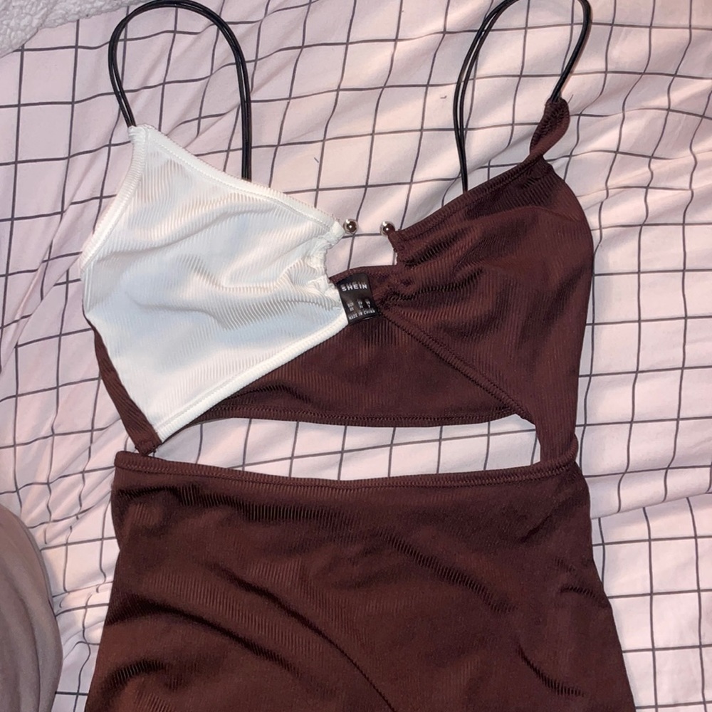 Size small brown and white dress, never worn!